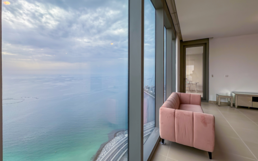 3-bed, sea-view apartment on a high floor in 5242 T1