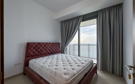 3-bed, sea-view apartment on a high floor in 5242 T1