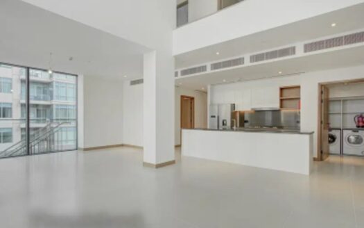 4-bedroom duplex penthouse at Vida Residence Marina with breathtaking marina views