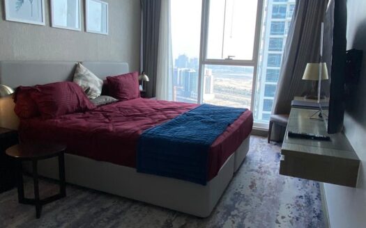 Studio on a high floor with a Burj Khalifa view in Damac Prive A