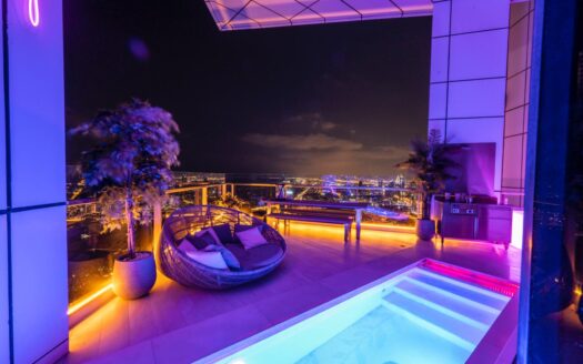 23 Marina Penthouse with panoramic full sea views offers a luxurious and prestigious lifestyle